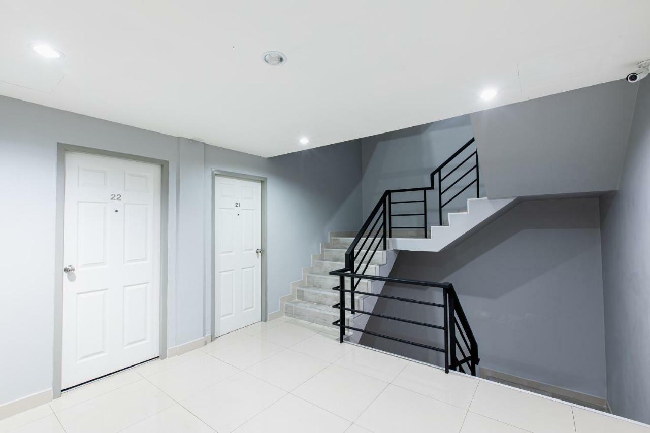 Asia Place Apartment Бангкок Екстер'єр фото